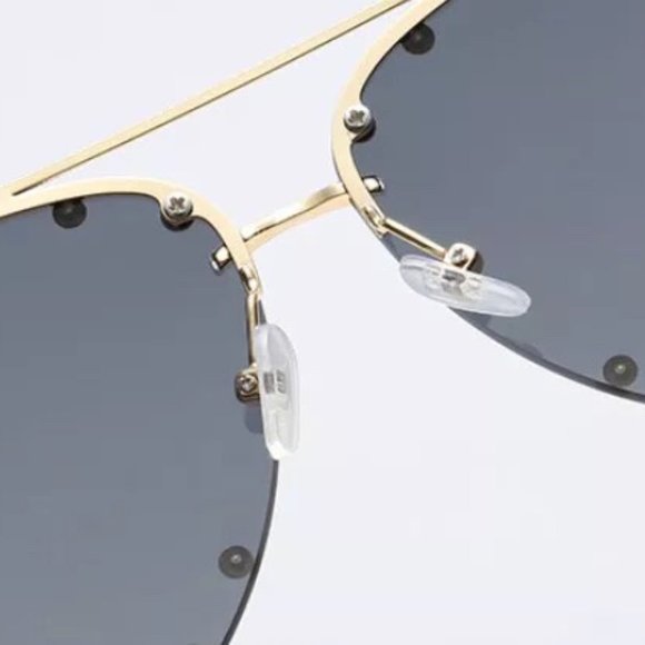NEW Rivet-Detailing Rimless Pilot Sunglasses - Picture 4 of 12